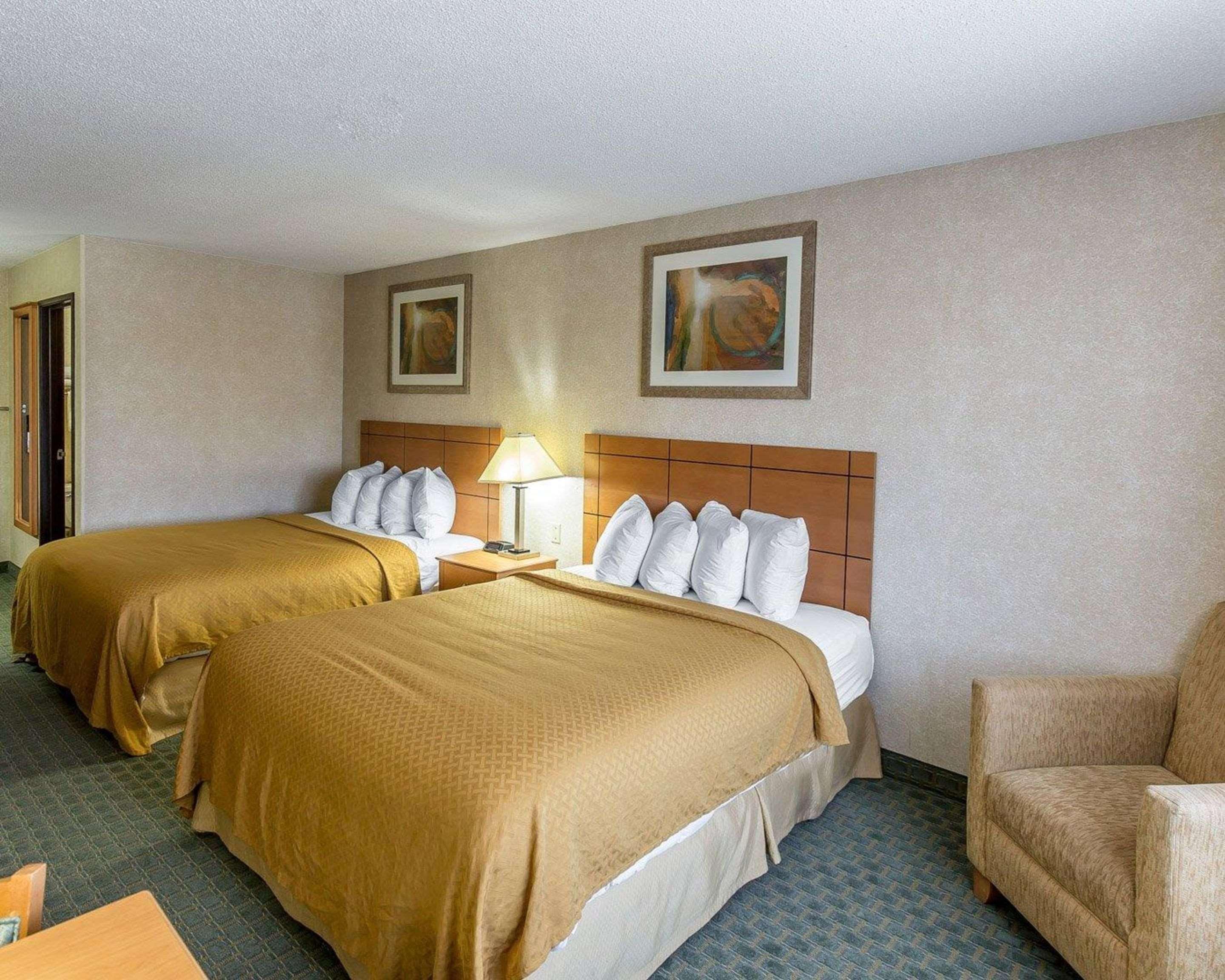 Quality Inn At Collins Road - Cedar Rapids Ngoại thất bức ảnh