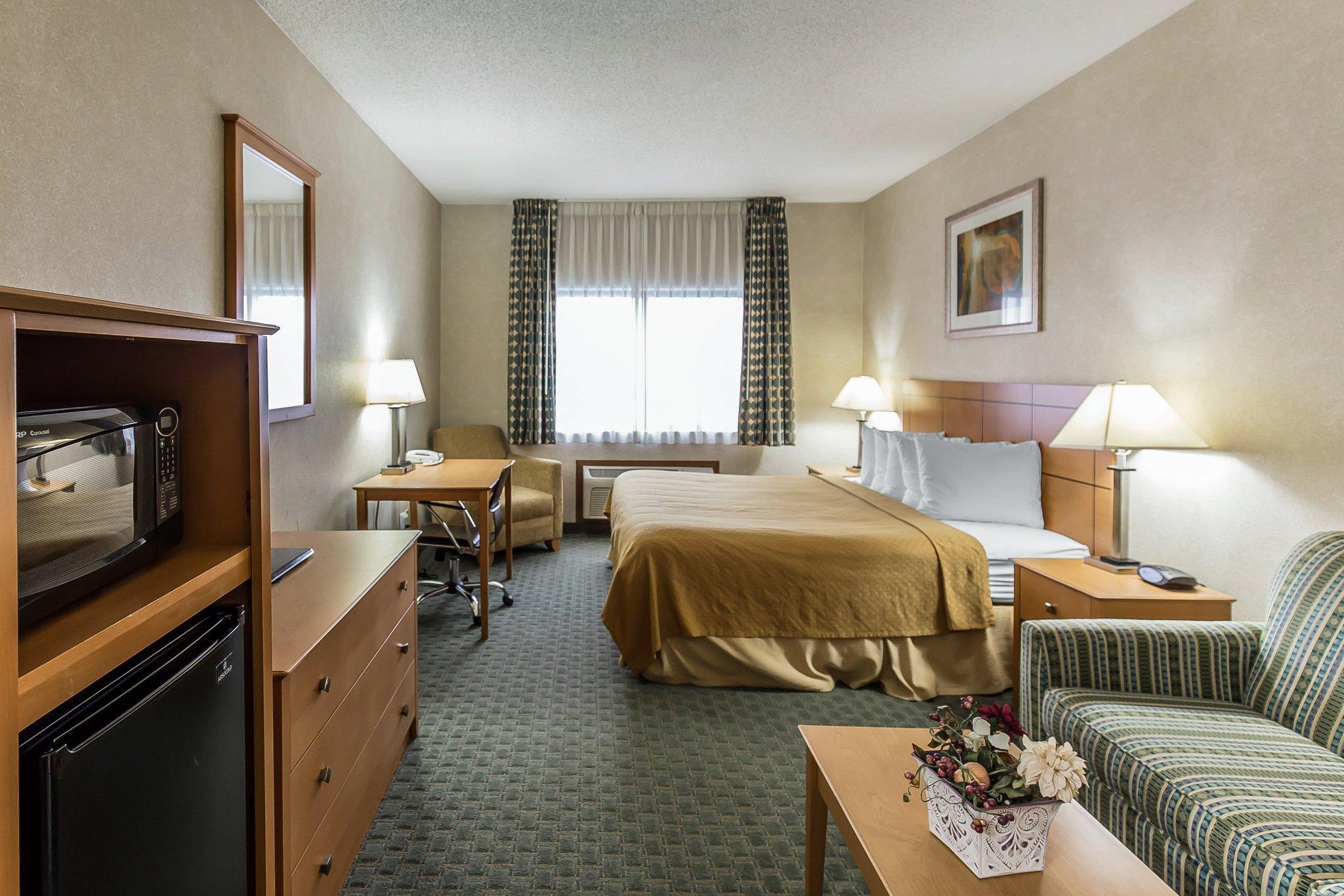 Quality Inn At Collins Road - Cedar Rapids Ngoại thất bức ảnh