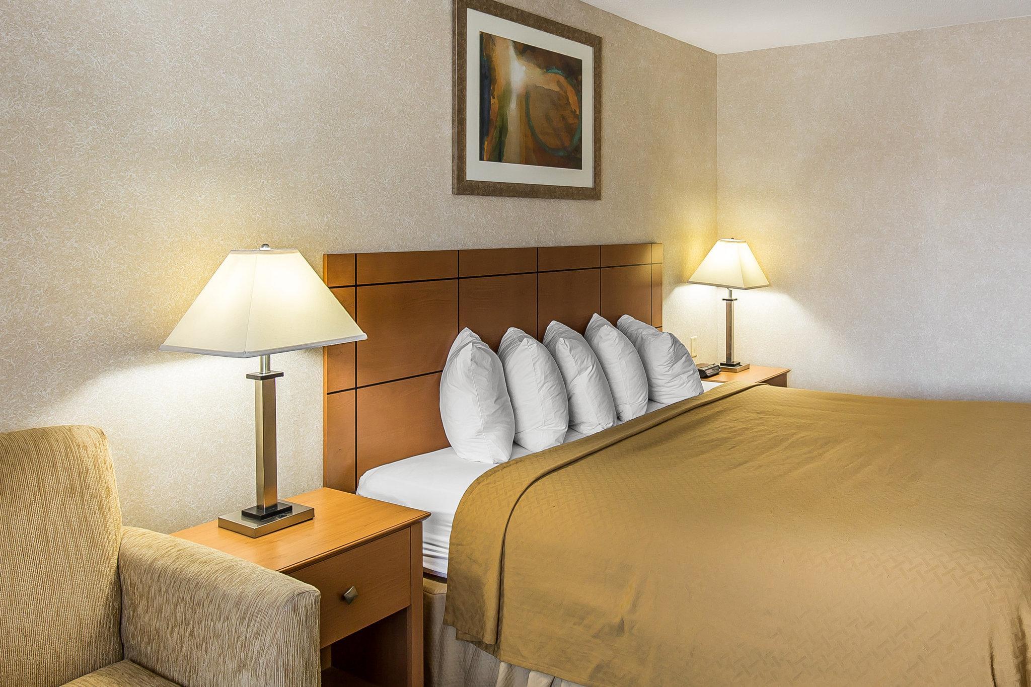 Quality Inn At Collins Road - Cedar Rapids Ngoại thất bức ảnh