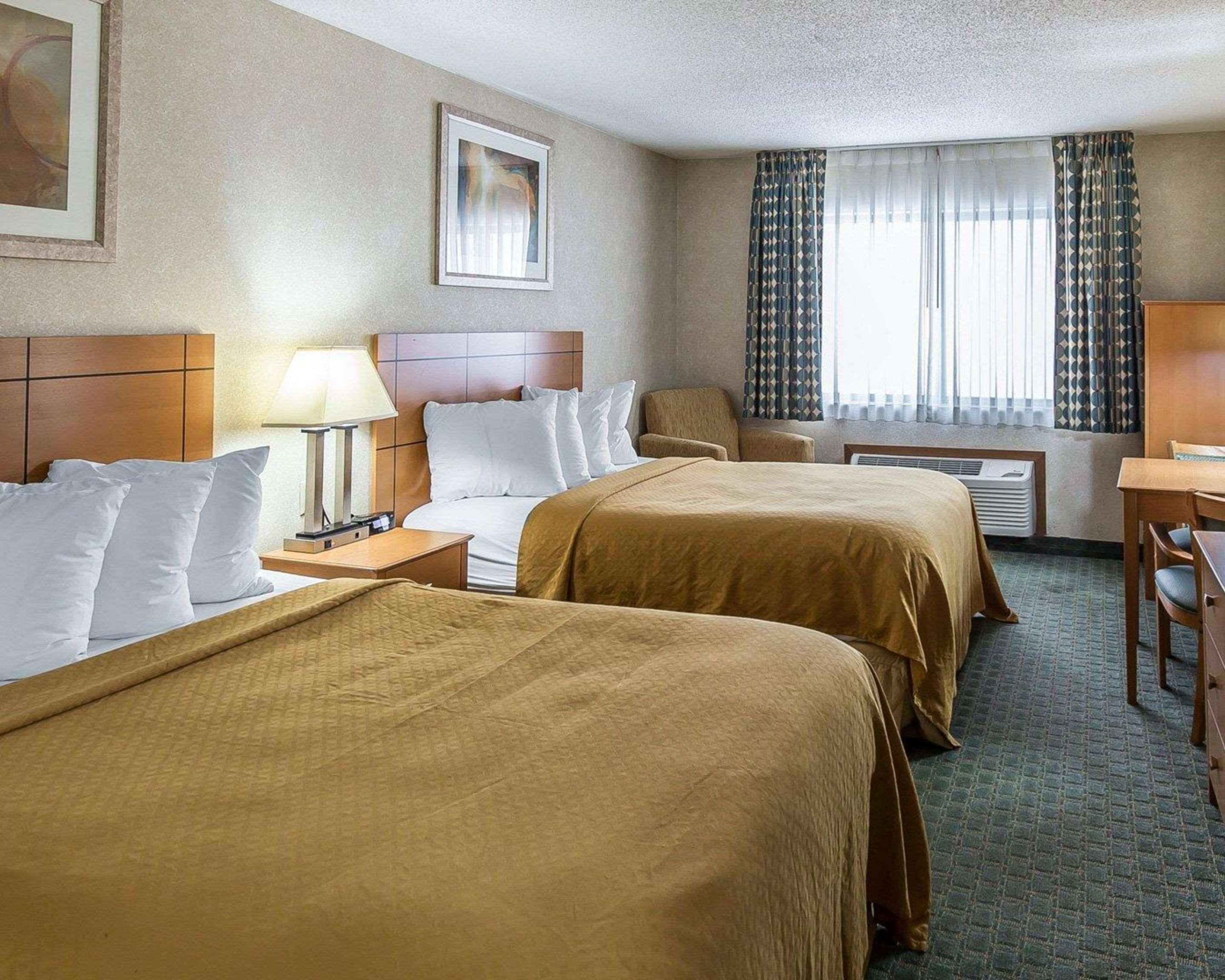 Quality Inn At Collins Road - Cedar Rapids Ngoại thất bức ảnh