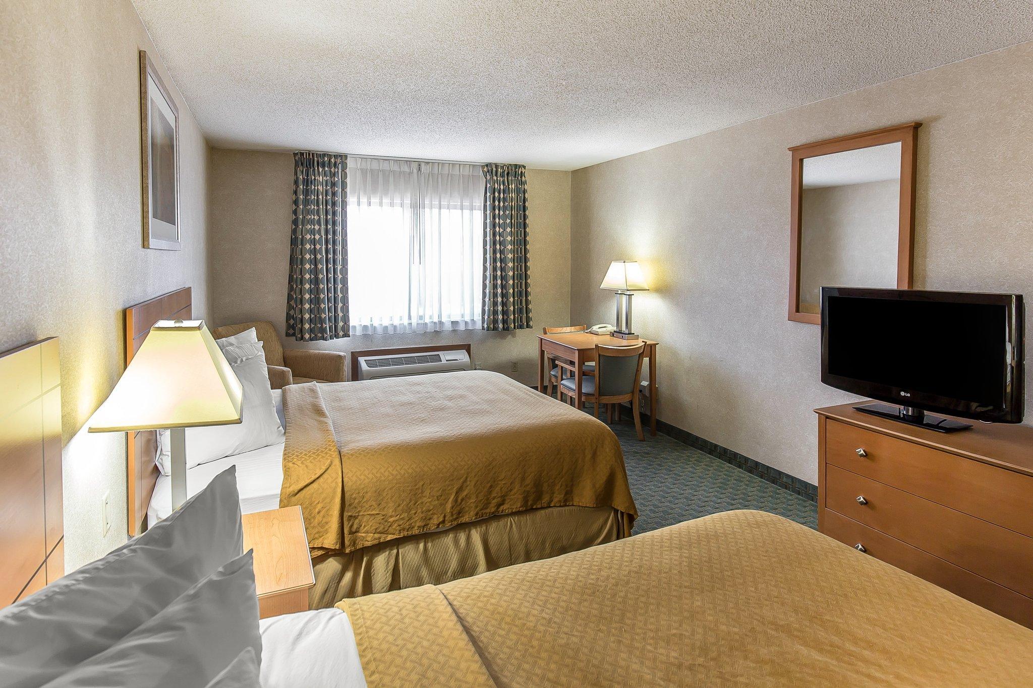 Quality Inn At Collins Road - Cedar Rapids Ngoại thất bức ảnh