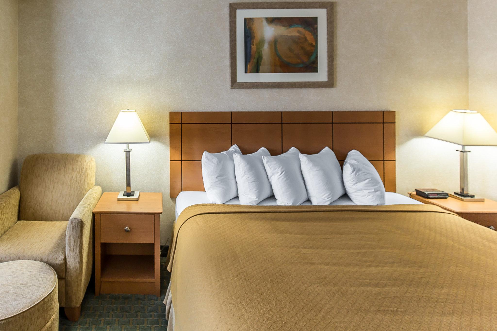 Quality Inn At Collins Road - Cedar Rapids Ngoại thất bức ảnh