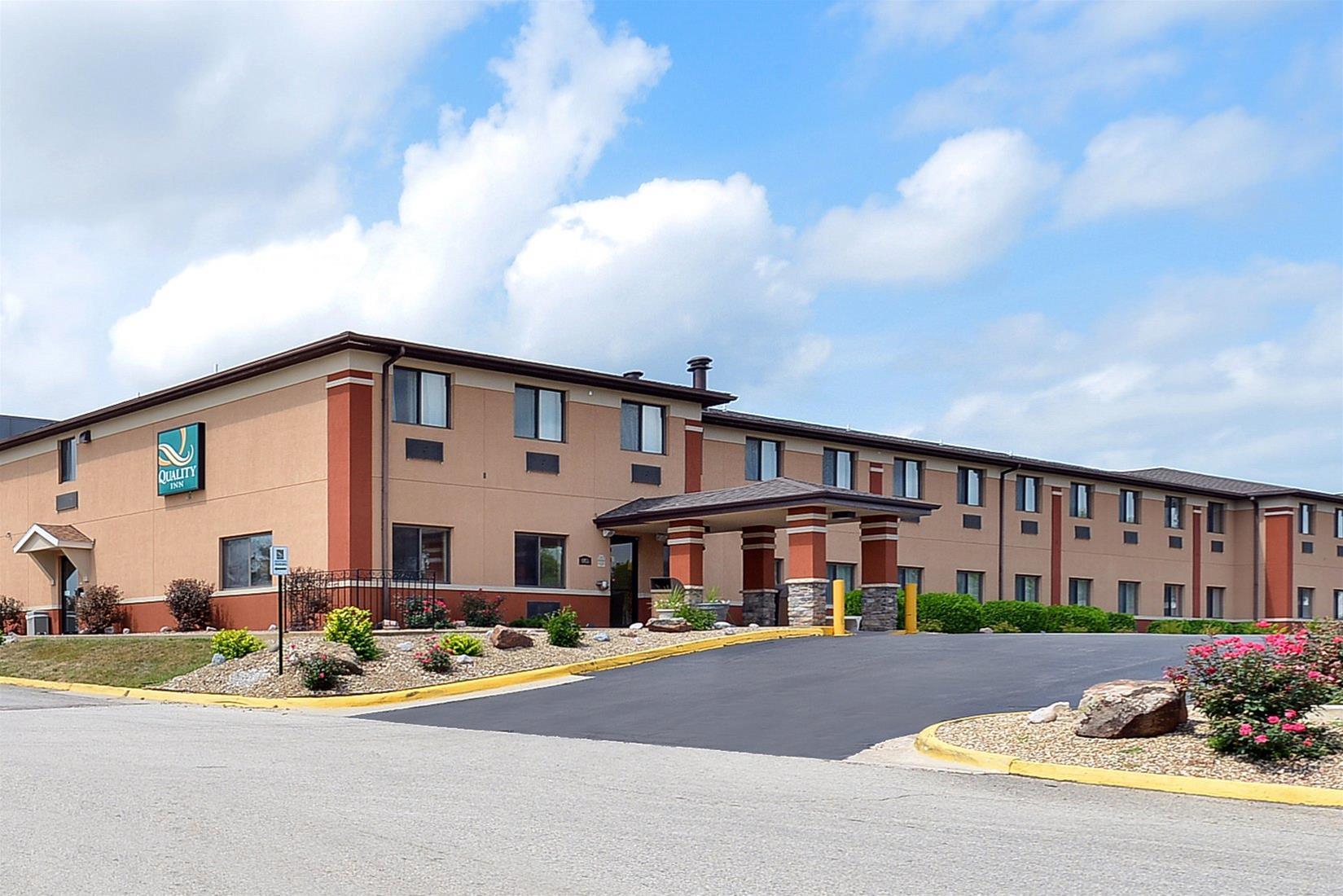 Quality Inn At Collins Road - Cedar Rapids Ngoại thất bức ảnh